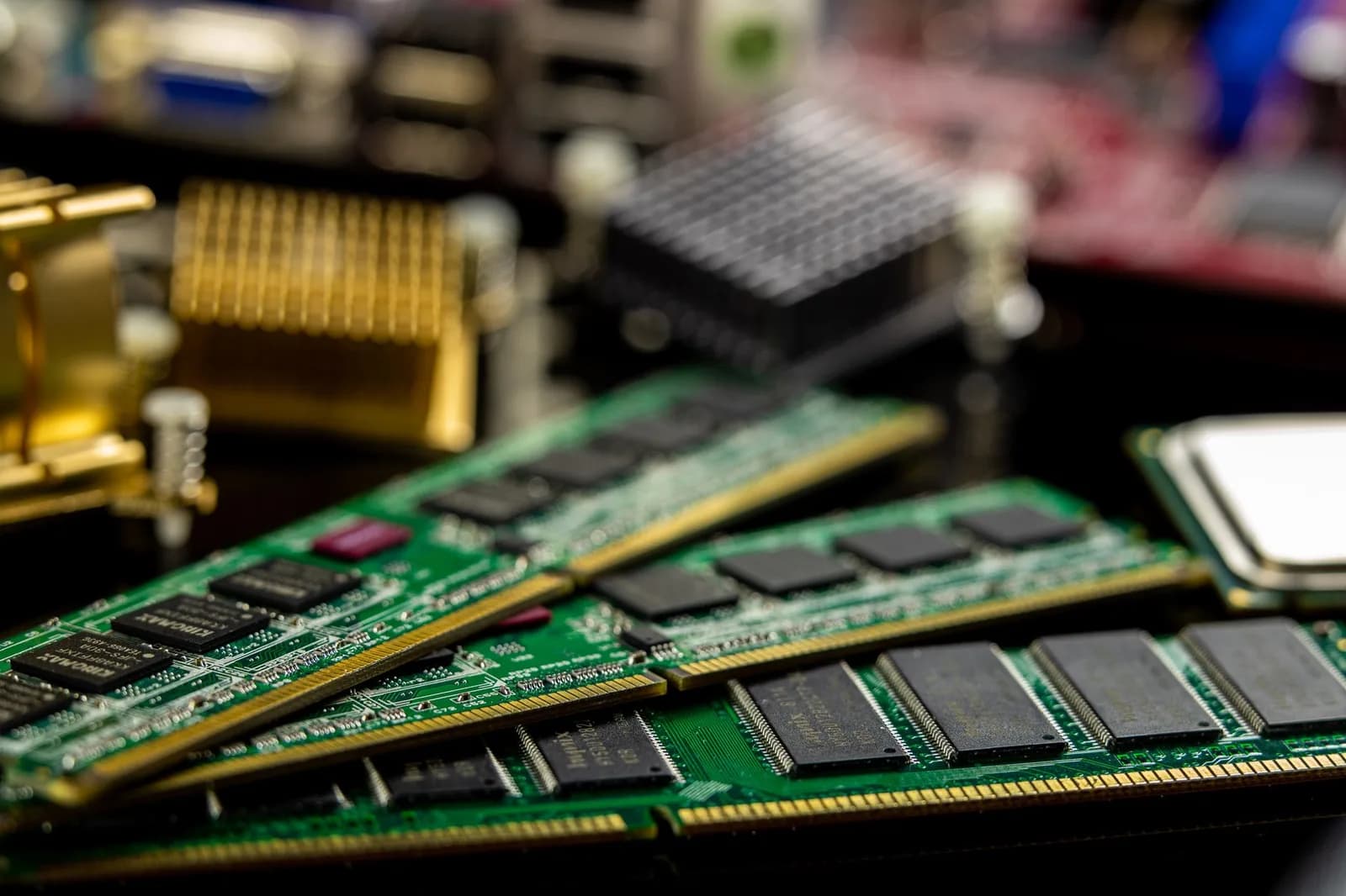 SK hynix to Resume China Fab Expansion, Targeting 50% NAND Output Boost by 2027