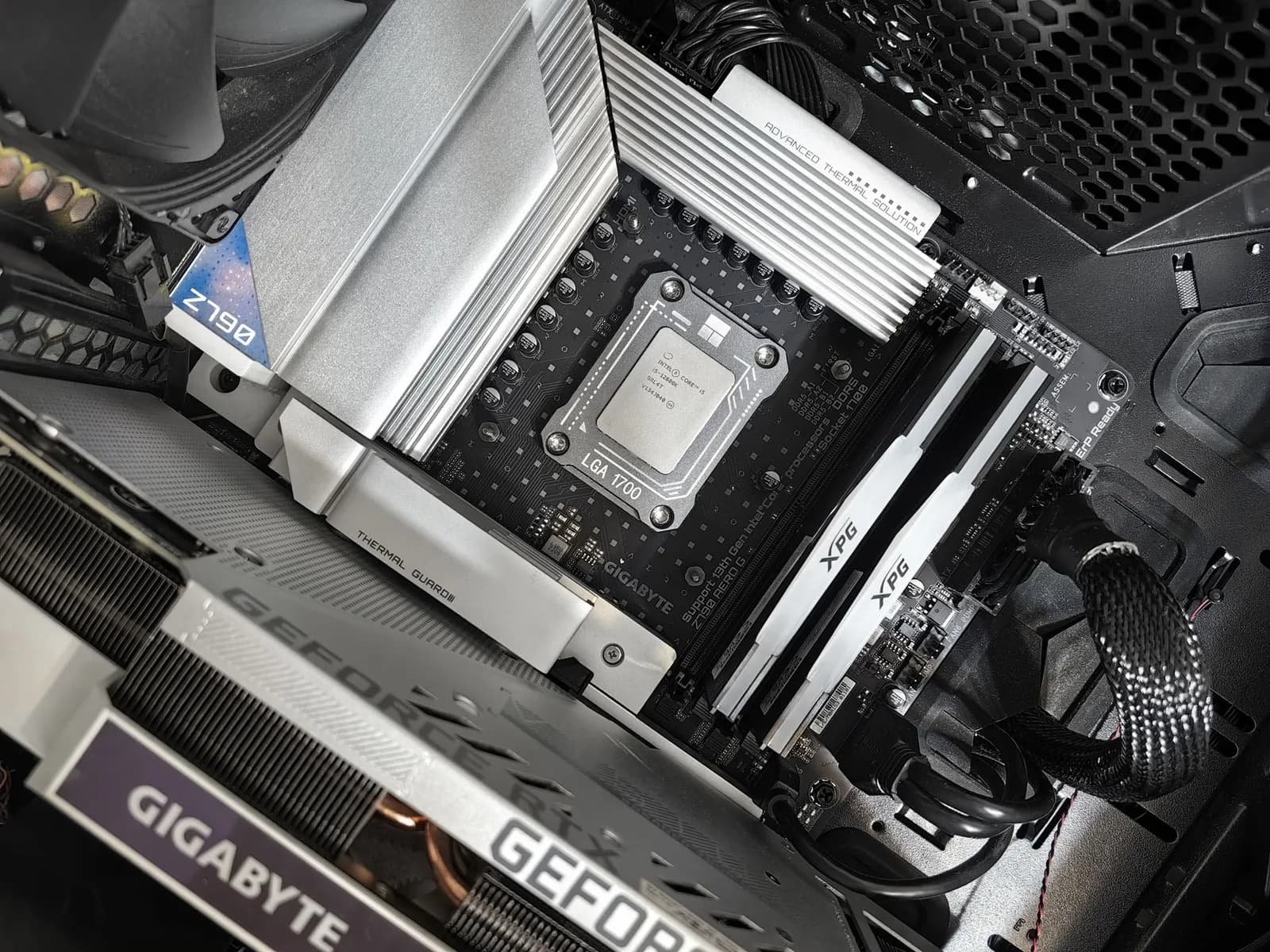 Intel-Backed Hypertune Overclocking Tool Claims Up to 60% FPS Gains