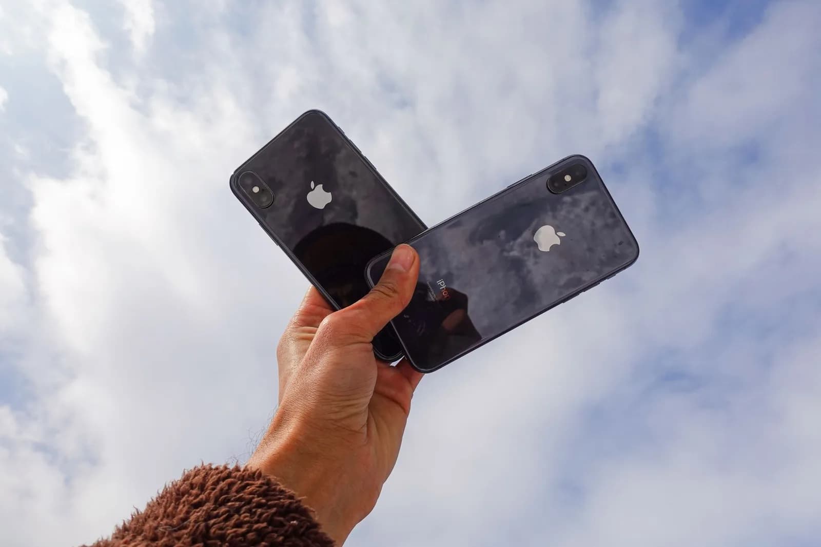 Apple iPhone 18 Pro Enters Review as Foldable iPhone Duo Awaits