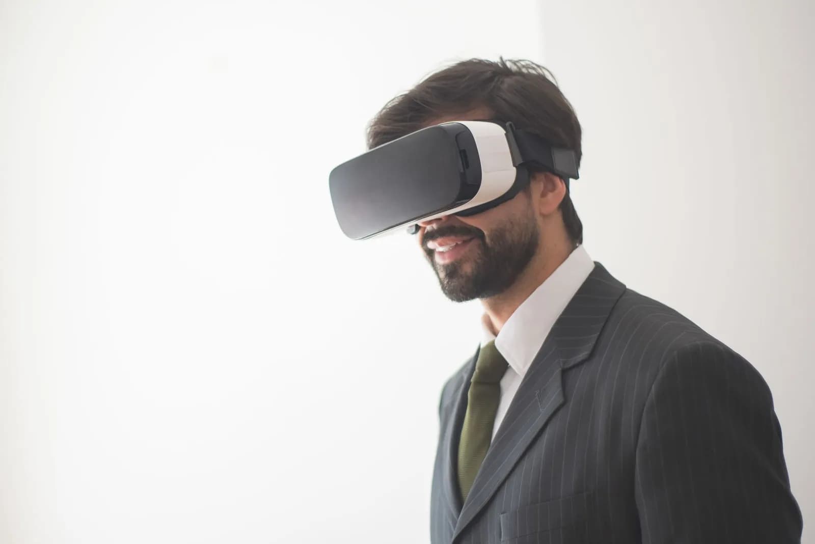 Meta Unveils VR Glasses and Camera-Free Ray-Ban Audio at Connect 2026