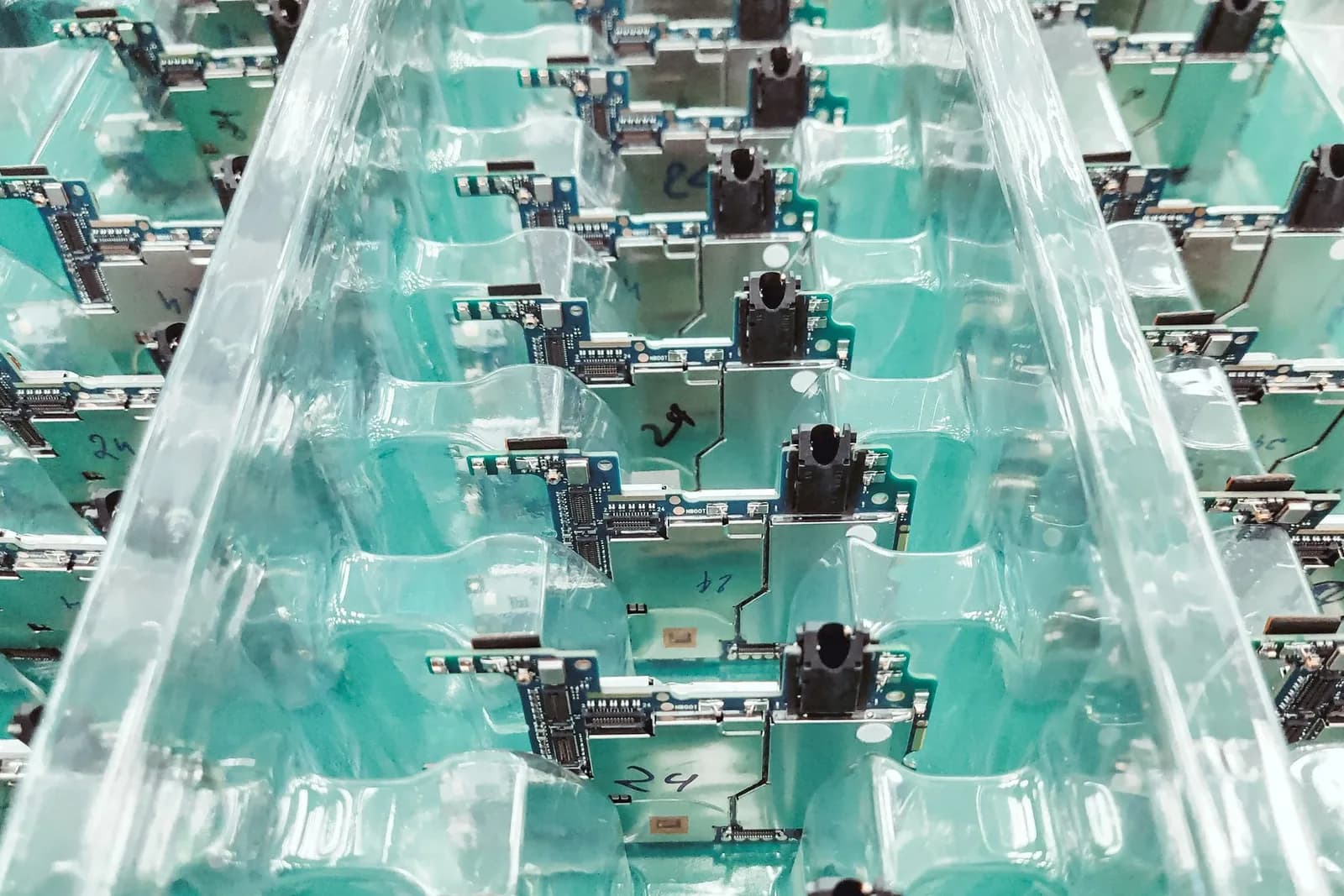 TSMC Seeks Chipmaking Gear Free of Chinese Rare-Earth Magnets