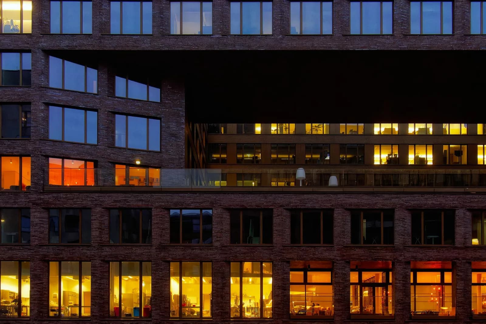 Anthropic Files for IPO, Signals Limited Competition With App-Layer Startups