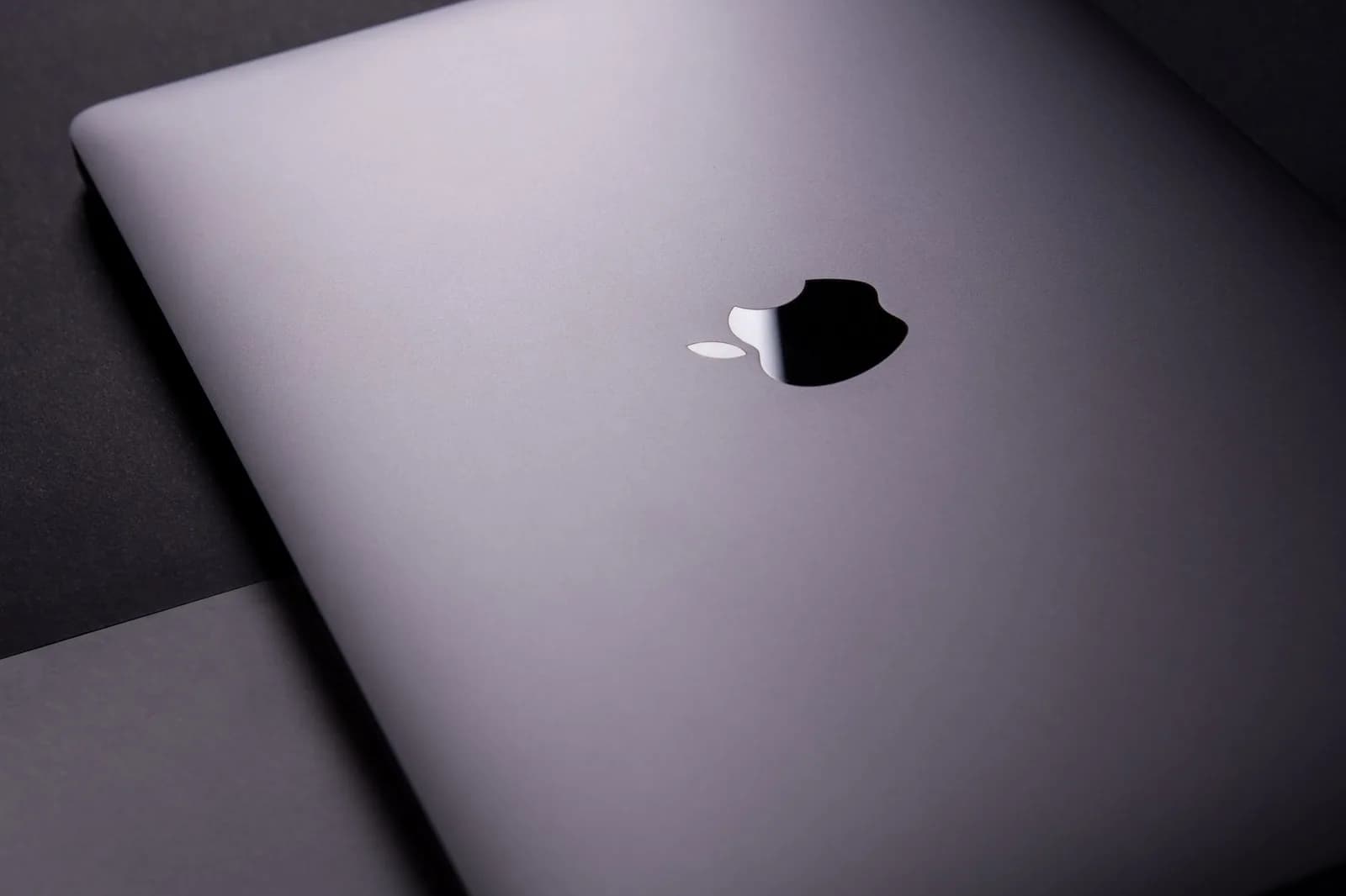 Apple Reportedly Set to Launch Touchscreen MacBook Pro and OLED iPad Mini This Month