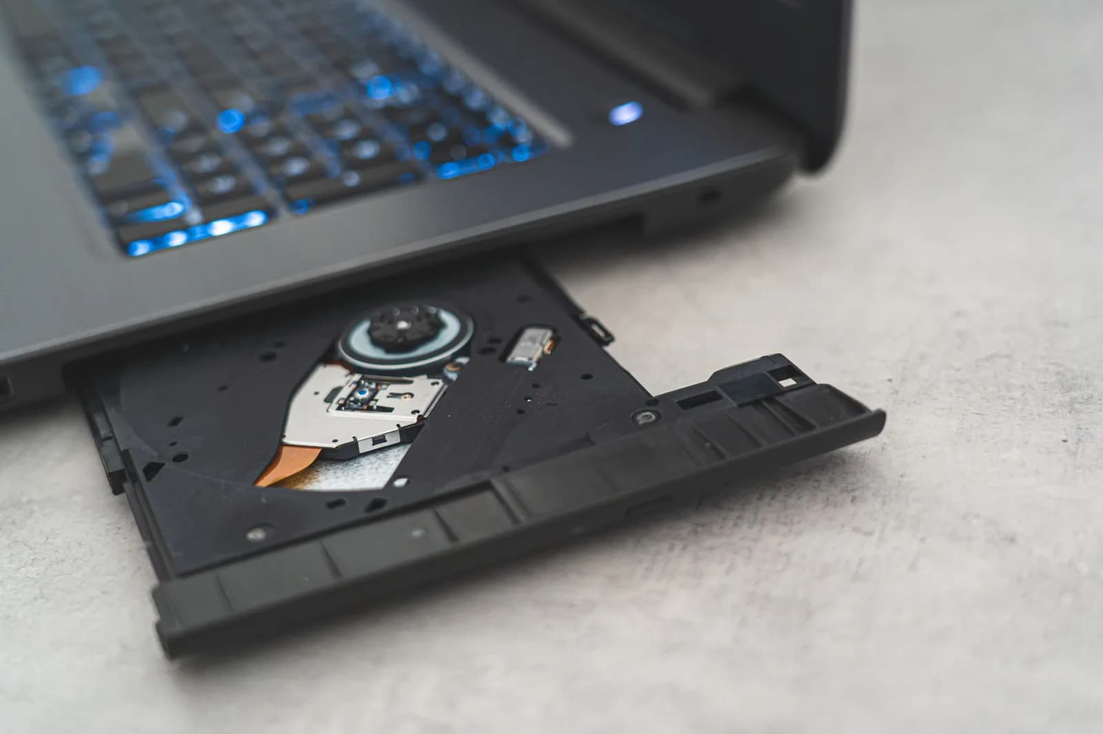 Alrony's $27 External CD/DVD Drive Adds SATA Dock and SD Card Slots