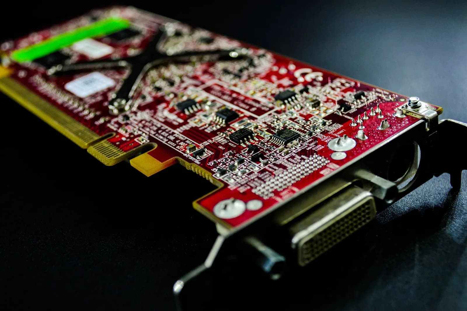 Developer Uses AI Agents to Port DLSS 5 to Intel Integrated Graphics
