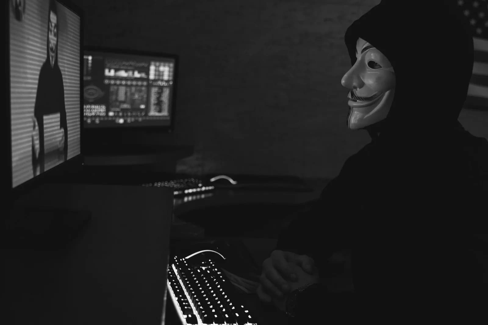 ShinyHunters Hijacks Cl0p Ransomware Gang's Dark Web Leak Site