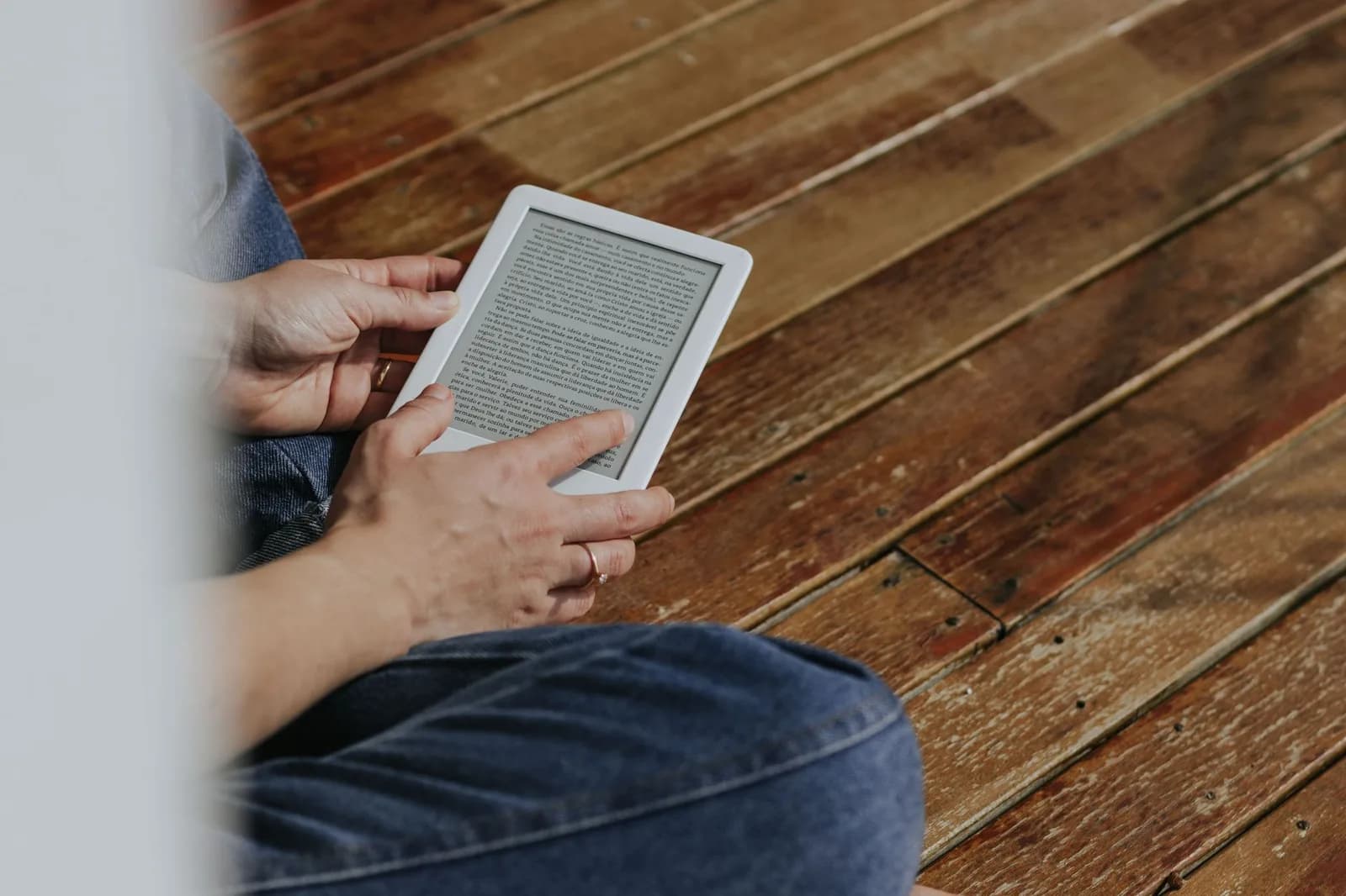 China's Web Novel Platforms Reverse Course on AI-Written Fiction