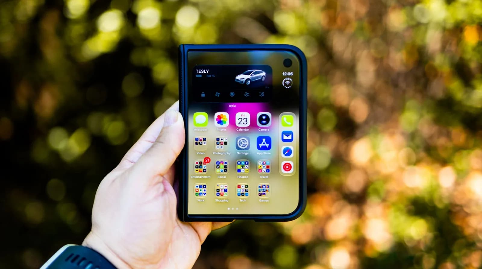 Samsung Galaxy Z Fold9 Said to Revive Under-Display Camera