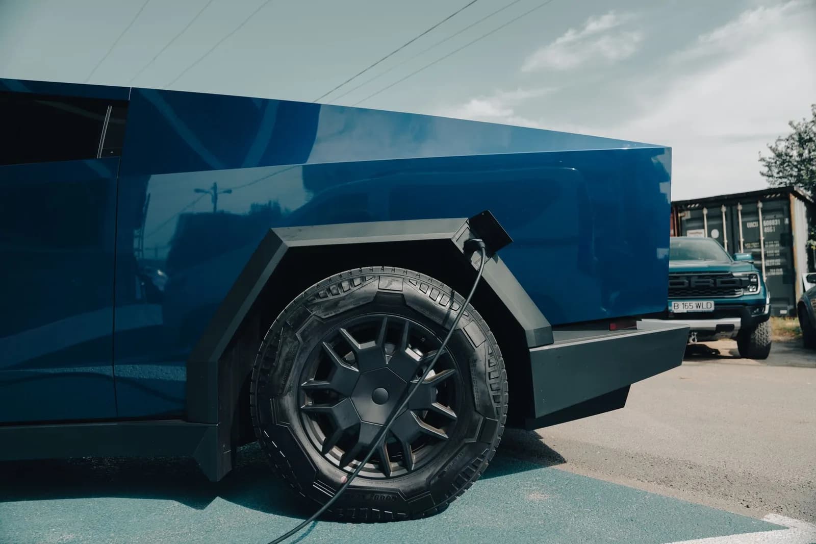 Munich's FRYTE Mobility raises €3.5m to link eTruck fleets with charging network