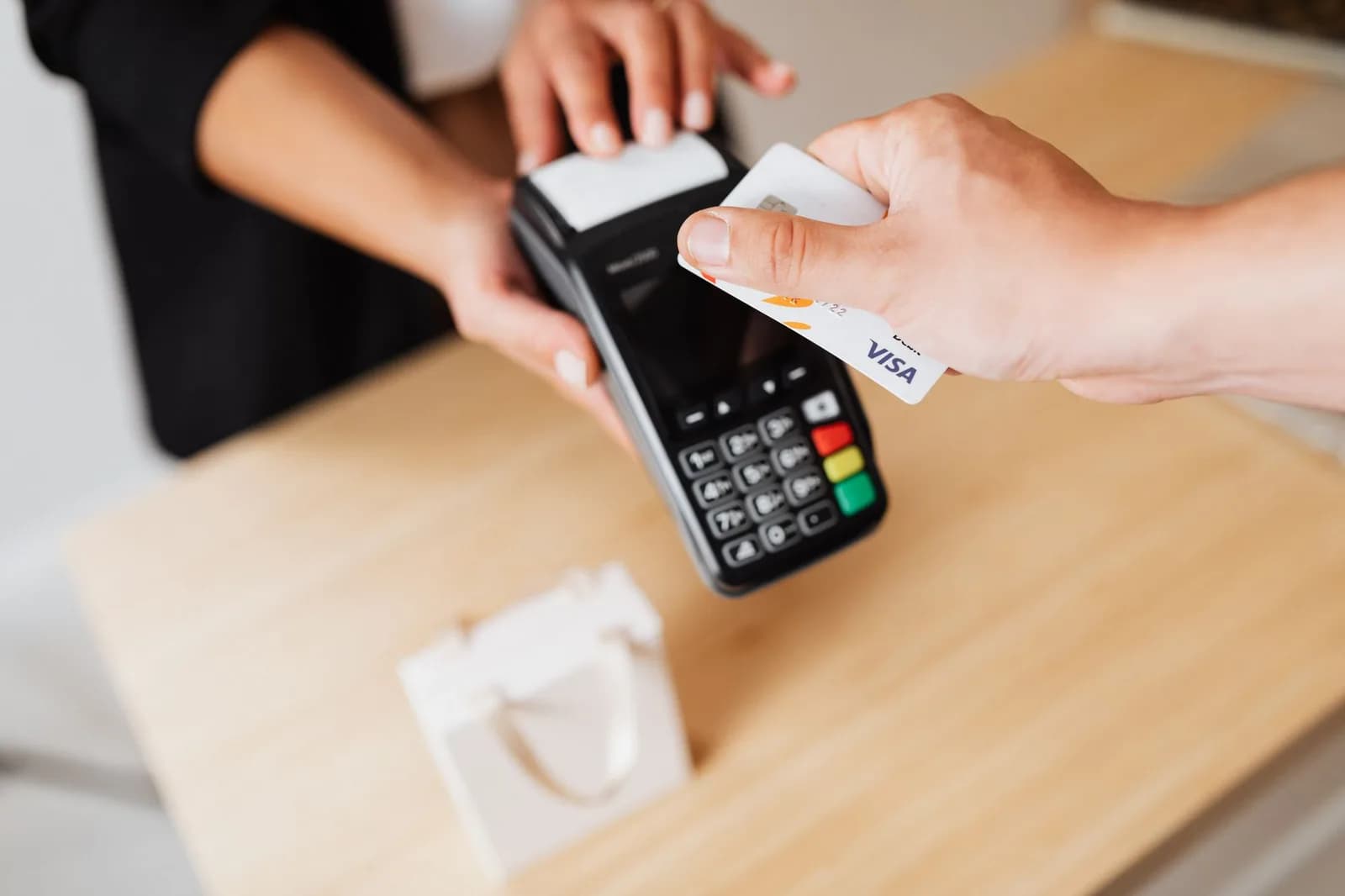 Visa Ties Settlement Data to On-Chain Lending as Stablecoin Volume Jumps 15x