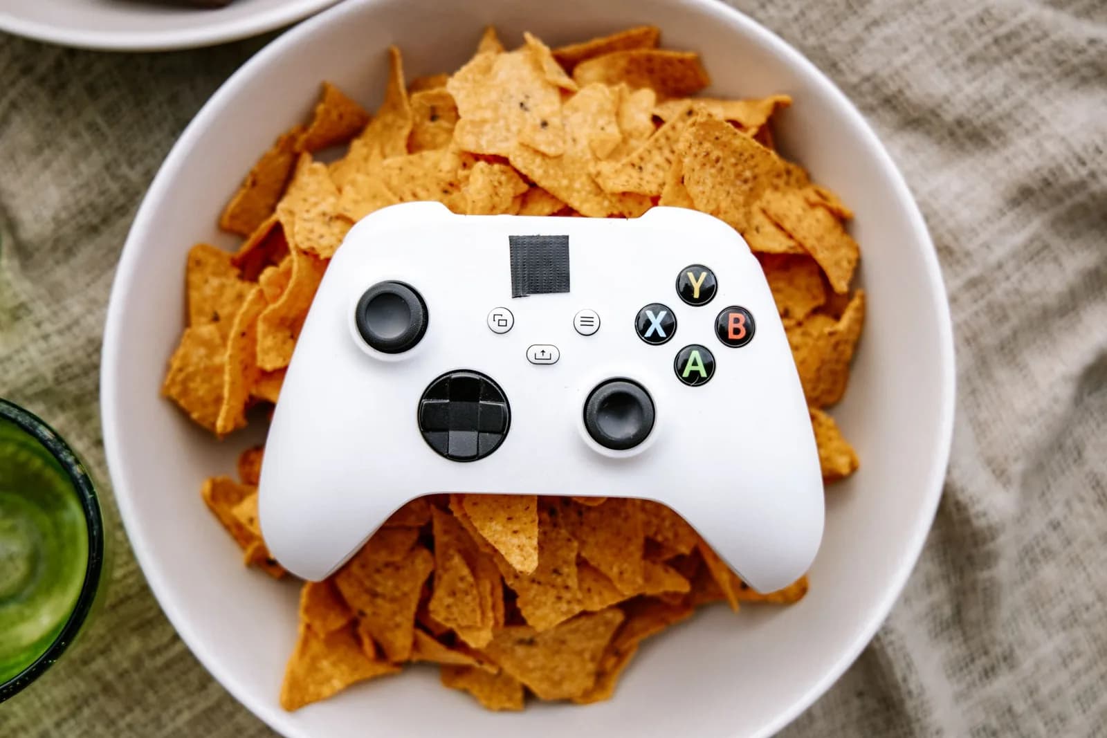 Xbox Opens 25th Anniversary Preorders: $900 Console Bundle and Green Accessories